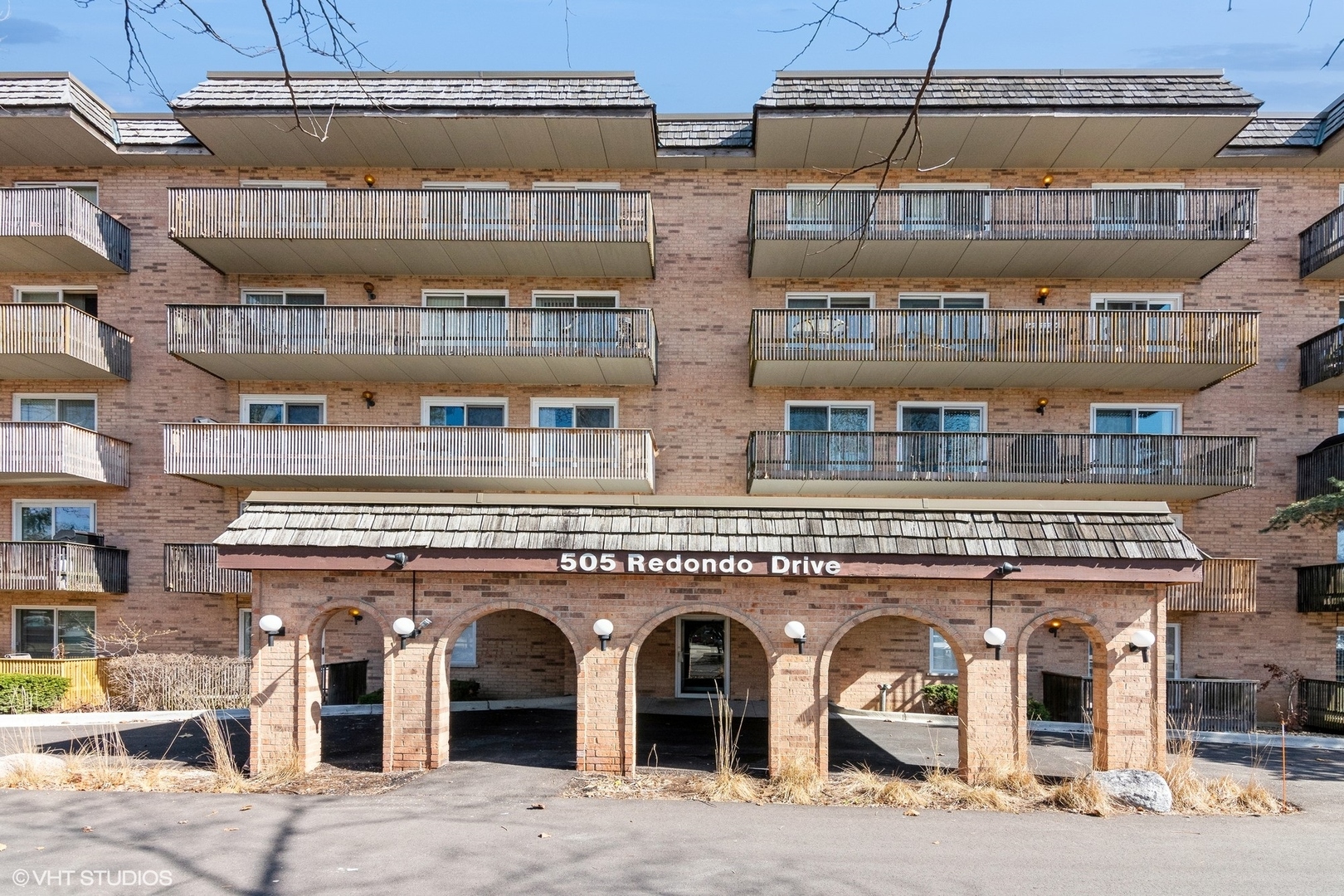 505 Redondo Drive #311, Downers Grove, IL 60516