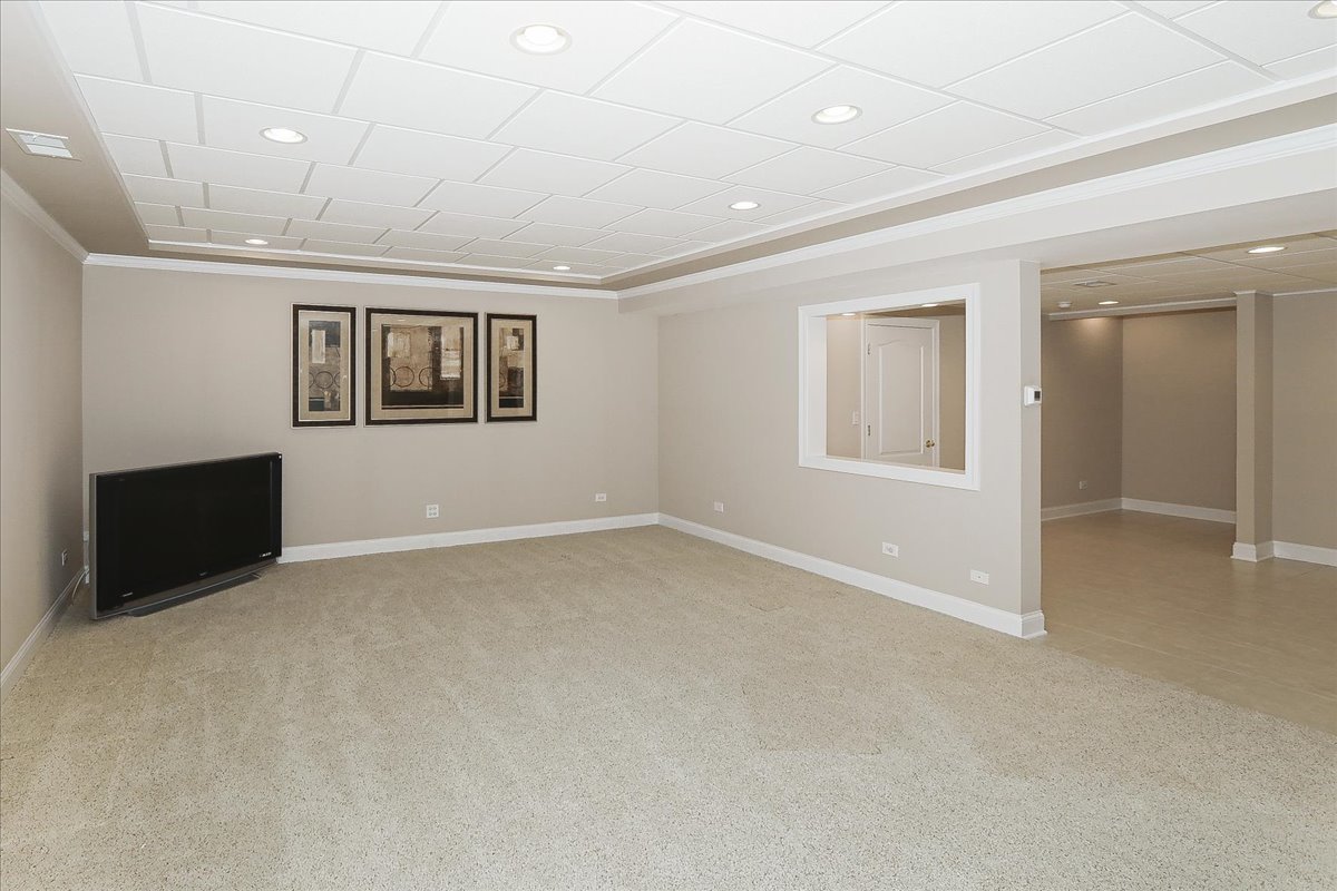 145 Rose Drive, Bloomingdale, IL 60108