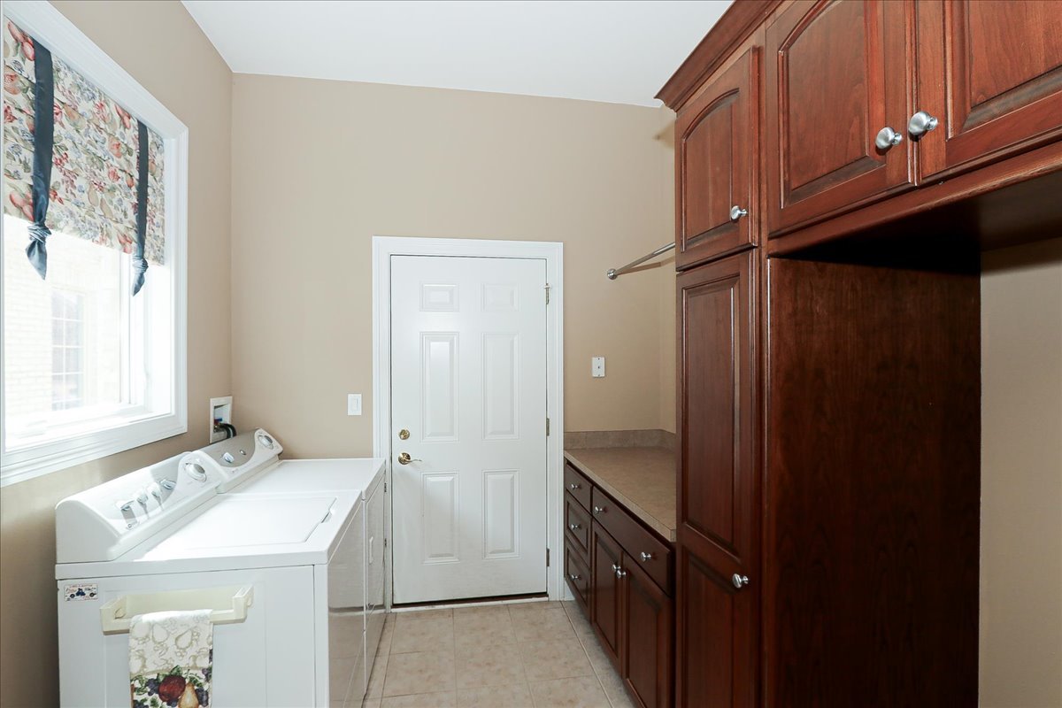 145 Rose Drive, Bloomingdale, IL 60108