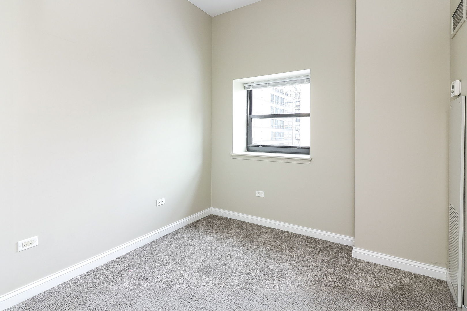 8 W Monroe Street #1007, Chicago, IL 60603