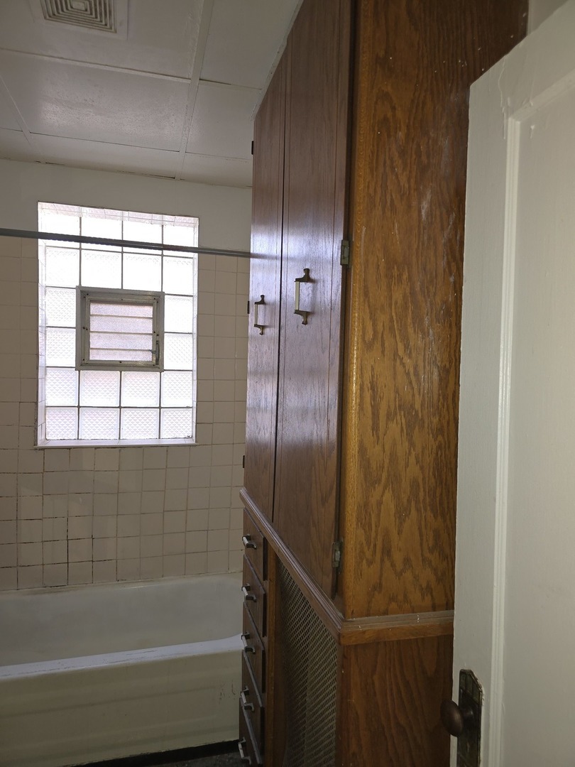 7515 S Green Street, Chicago, IL 60620