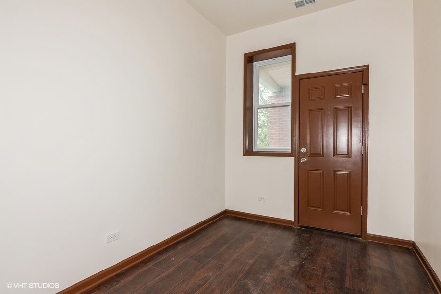 1509 S Ridgeway Avenue, Chicago, IL 60623