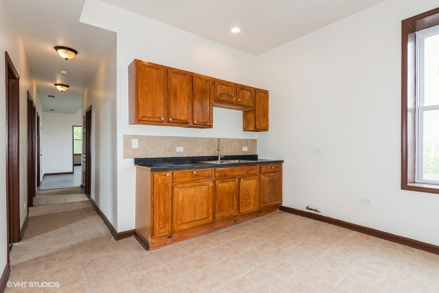 1509 S Ridgeway Avenue, Chicago, IL 60623