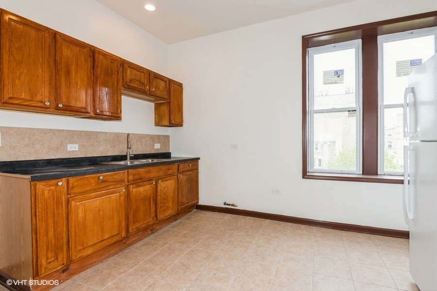1509 S Ridgeway Avenue, Chicago, IL 60623