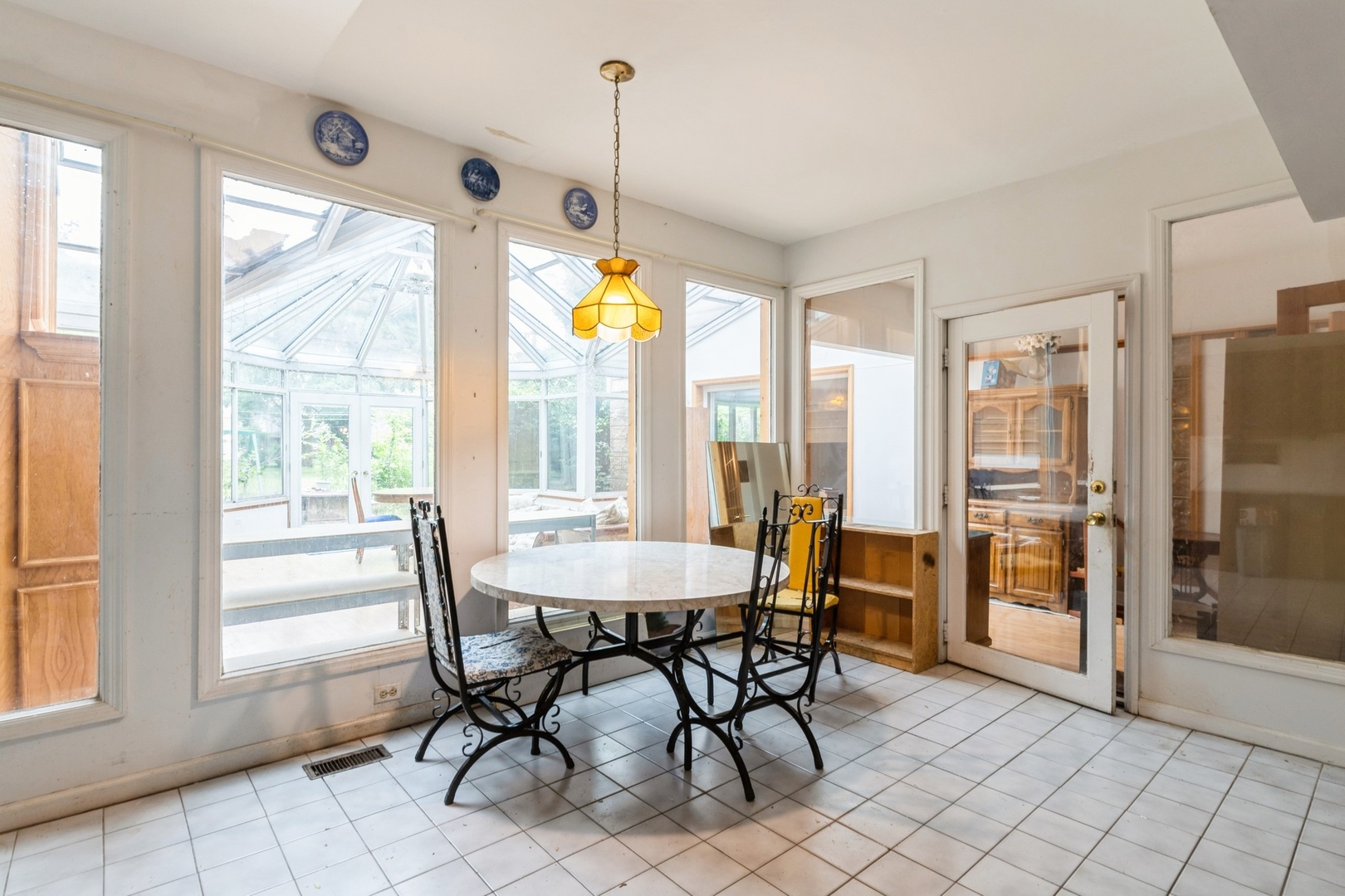 604 E Camp Mcdonald Road, Prospect Heights, IL 60070
