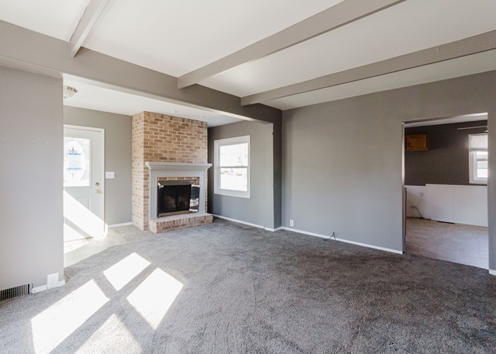 203 E N Street, Heyworth, IL 61745