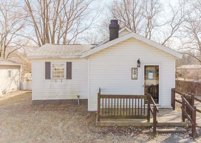 203 E N Street, Heyworth, IL 61745