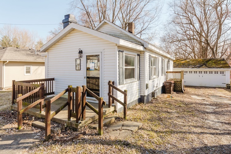203 E N Street, Heyworth, IL 61745