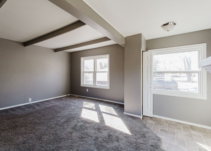203 E N Street, Heyworth, IL 61745