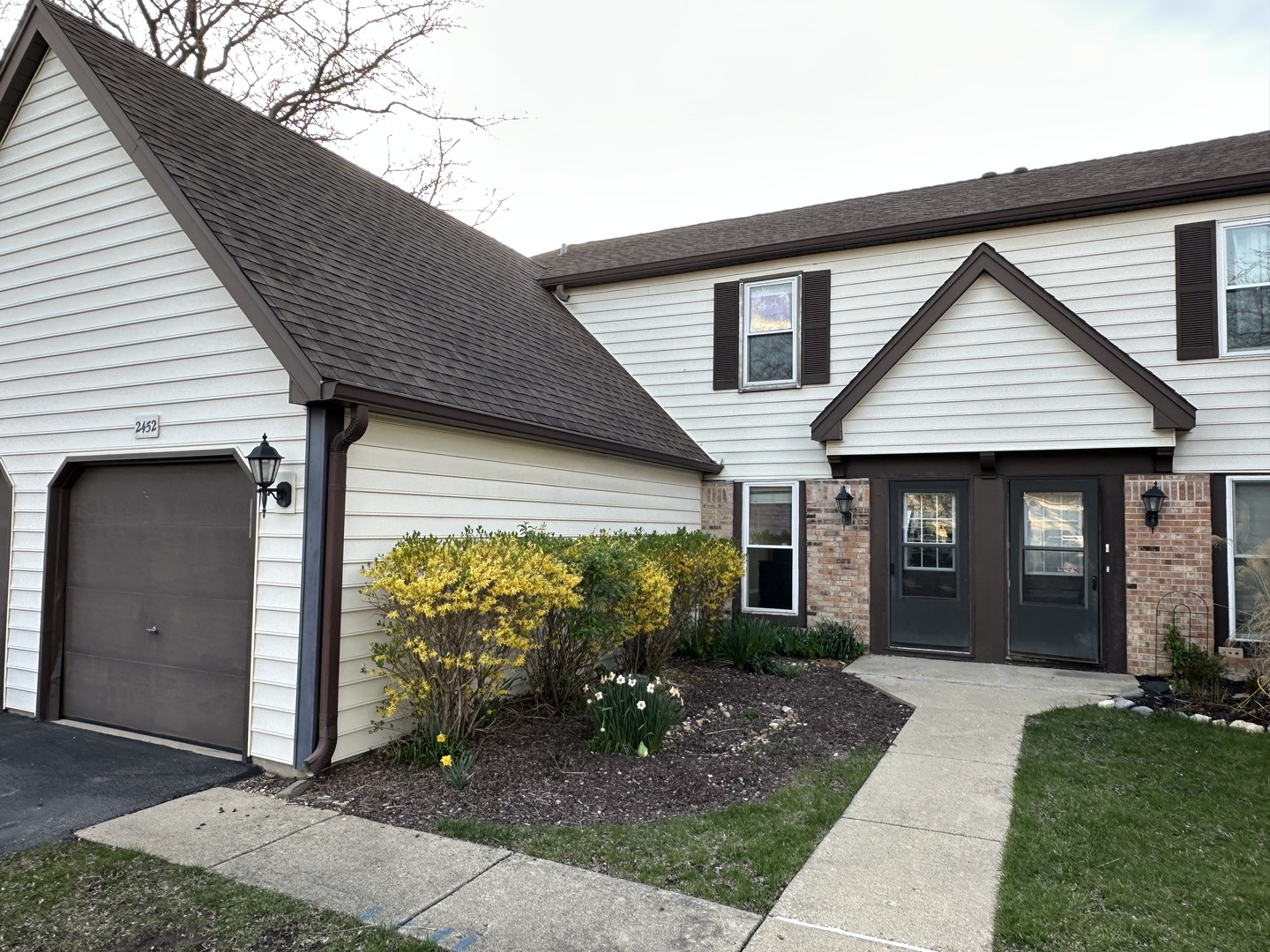 2452 Devonshire Court #2452, Aurora, IL 60502