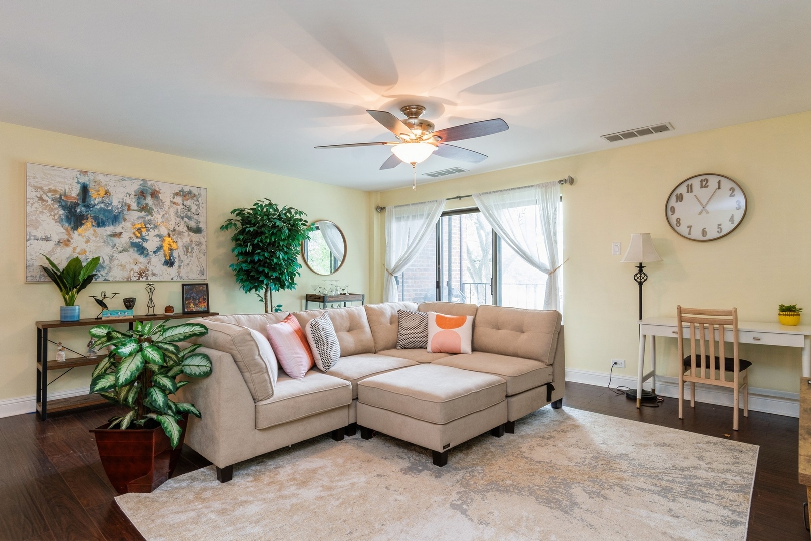 6565 Main Street #204, Downers Grove, IL 60516
