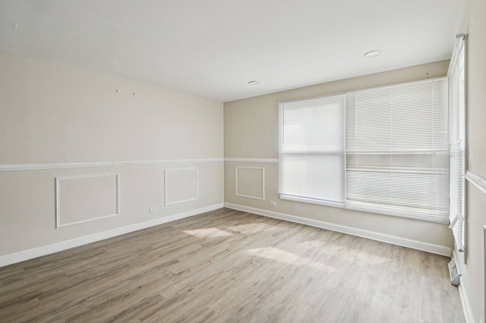 17306 Burr Oak Lane, Hazel Crest, IL 60429