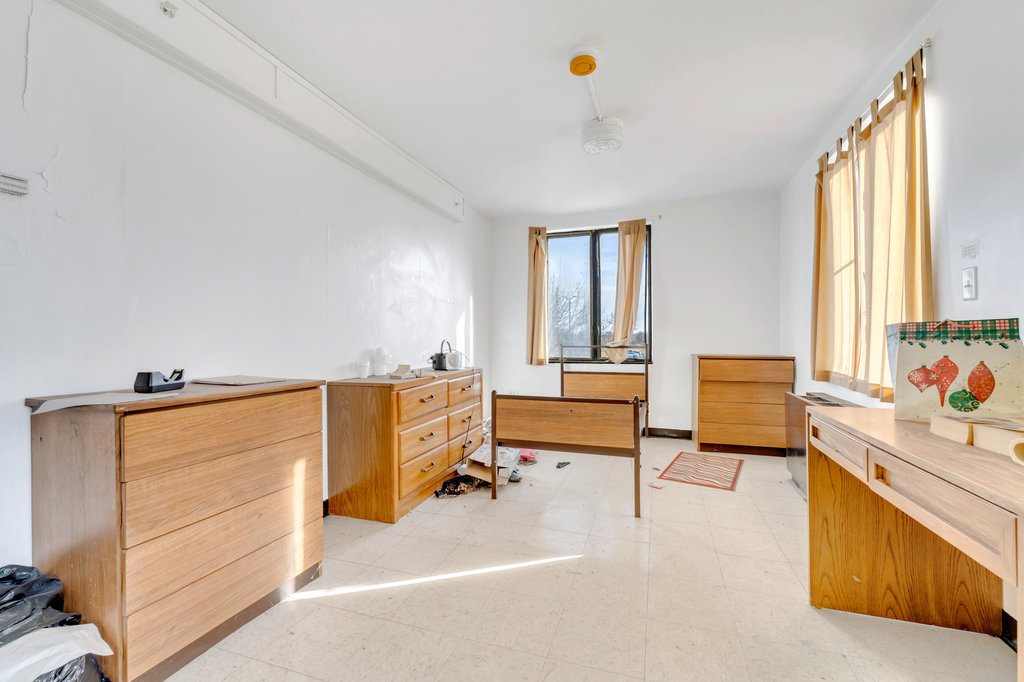 13651 S Crawford Avenue, Crestwood, IL 60472