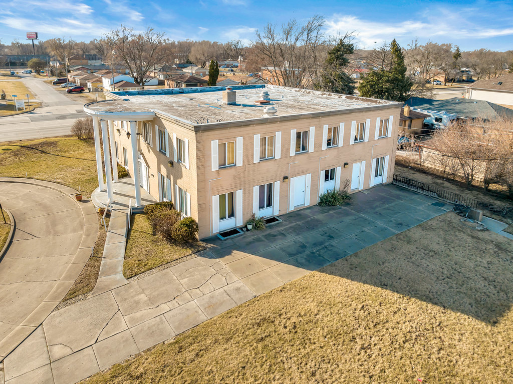 13651 S Crawford Avenue, Crestwood, IL 60472