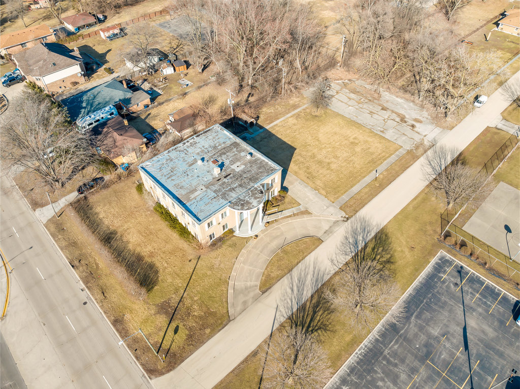 13651 S Crawford Avenue, Crestwood, IL 60472