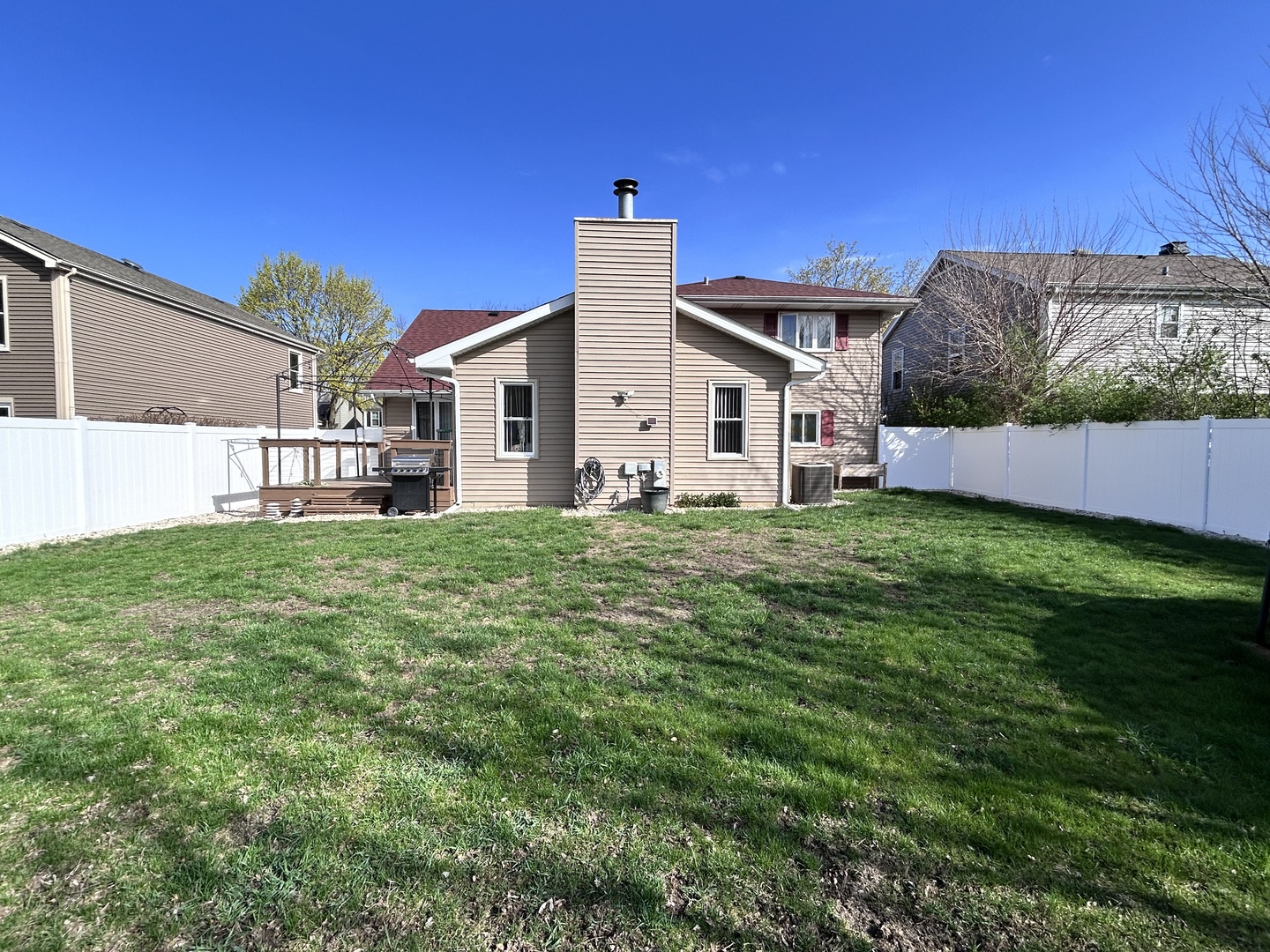 945 French Drive, Mundelein, IL 60060