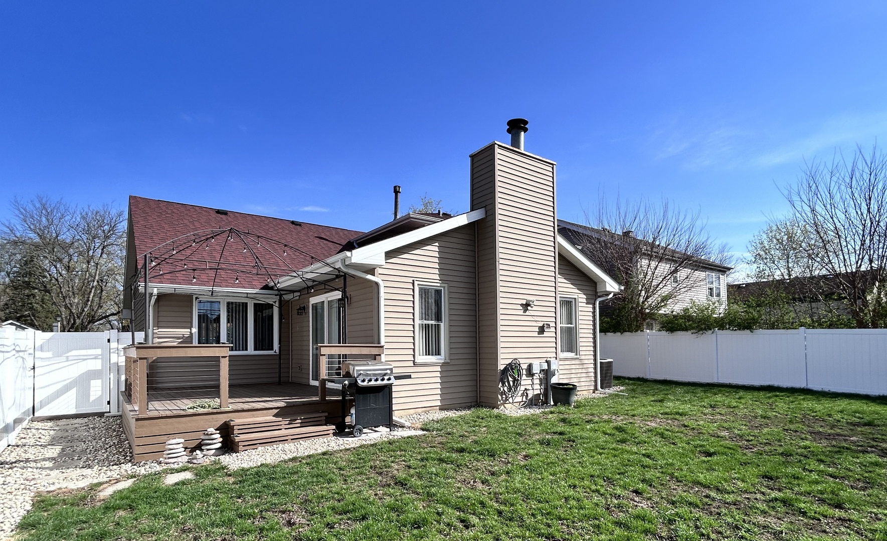 945 French Drive, Mundelein, IL 60060