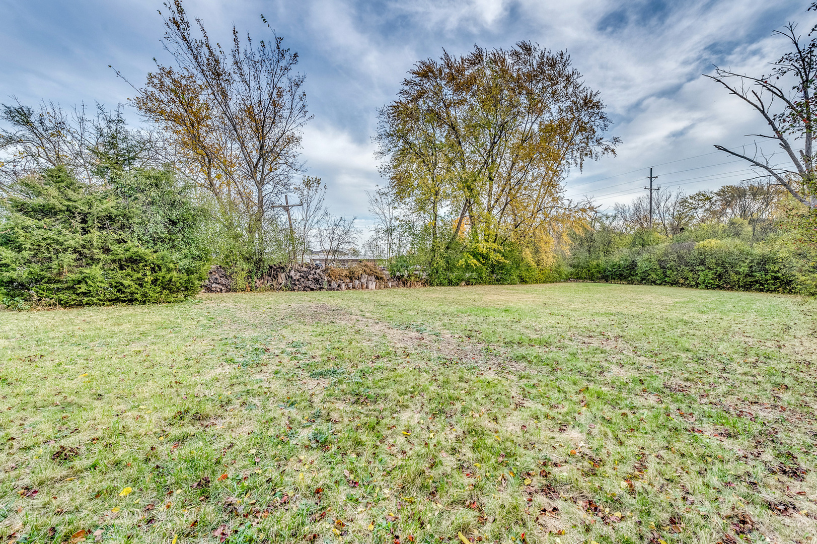 17W517 Manor Lane, Villa Park, IL 60181