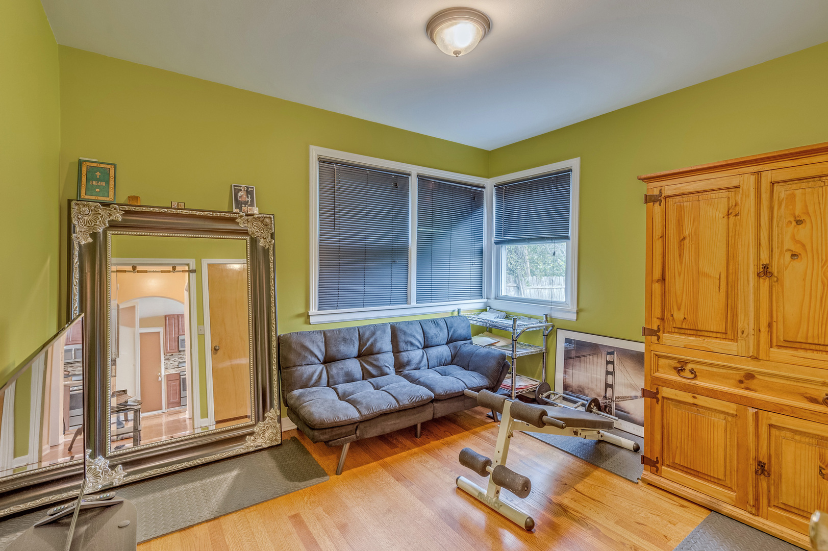 17W517 Manor Lane, Villa Park, IL 60181