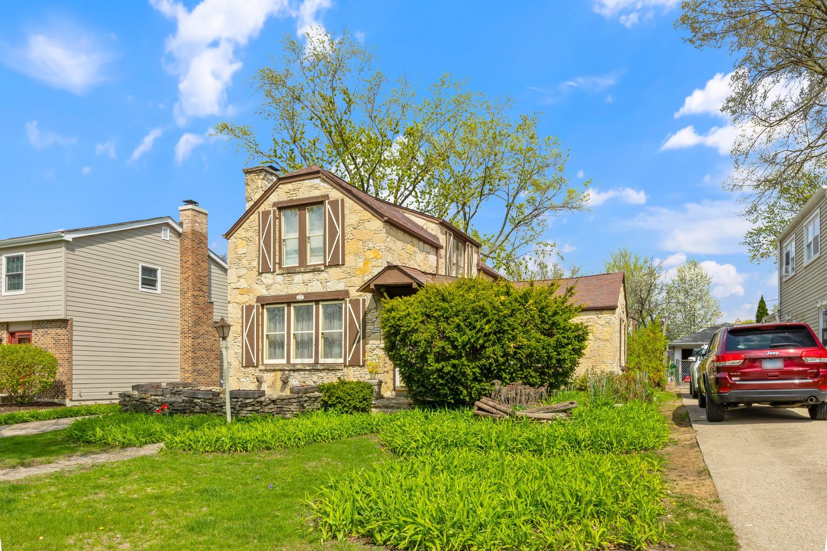 417 S Stewart Avenue, Lombard, IL 60148