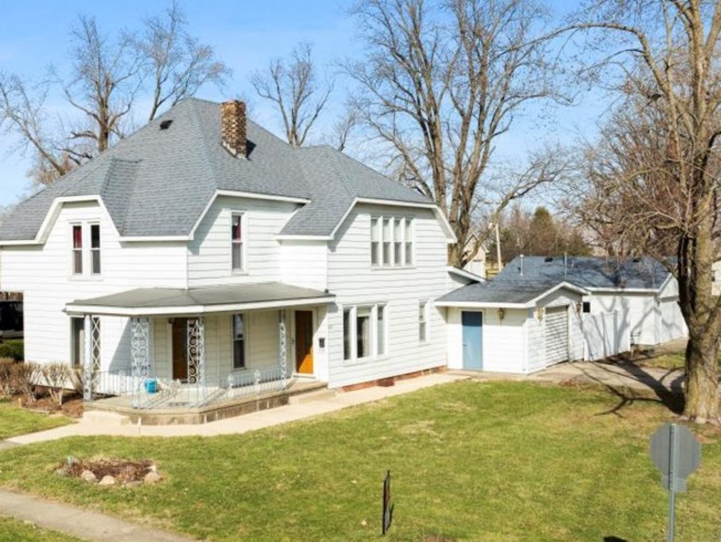 400 S 2nd Street, Wapella, IL 61777