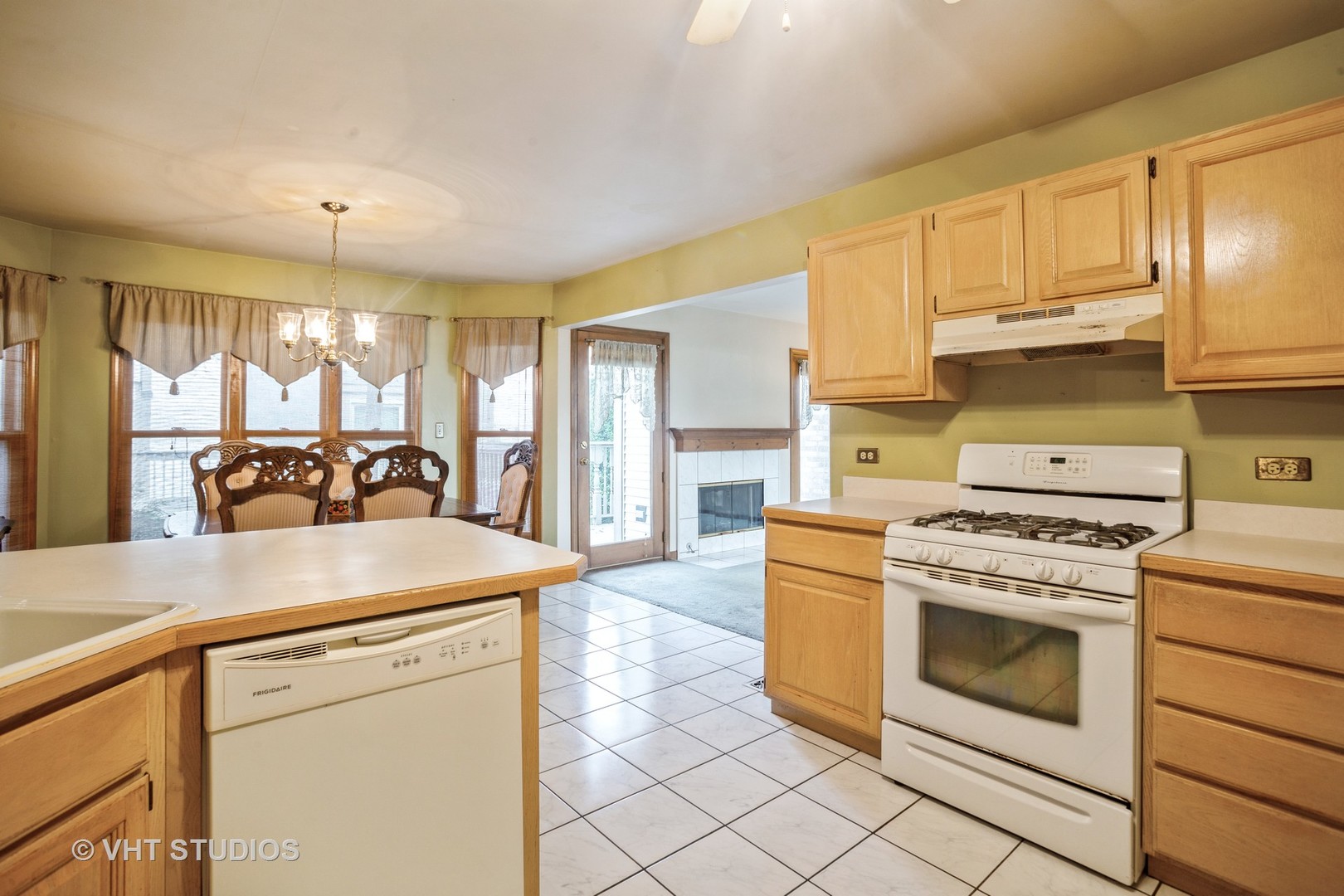 214 S Rush Street, Itasca, IL 60143
