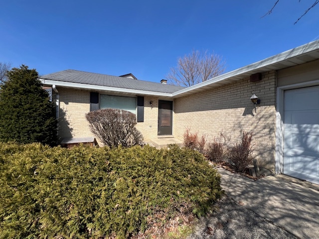 304 Fernwood Court, Westmont, IL 60559