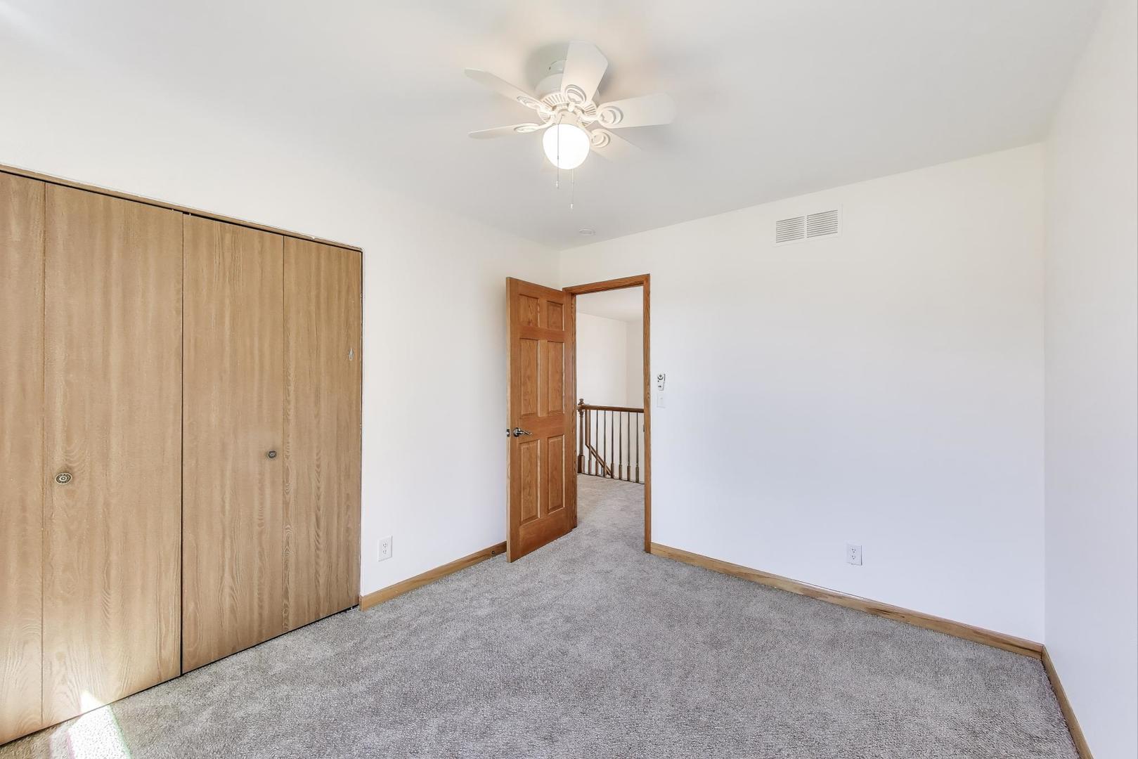 1350 Kelly Court, Batavia, IL 60510