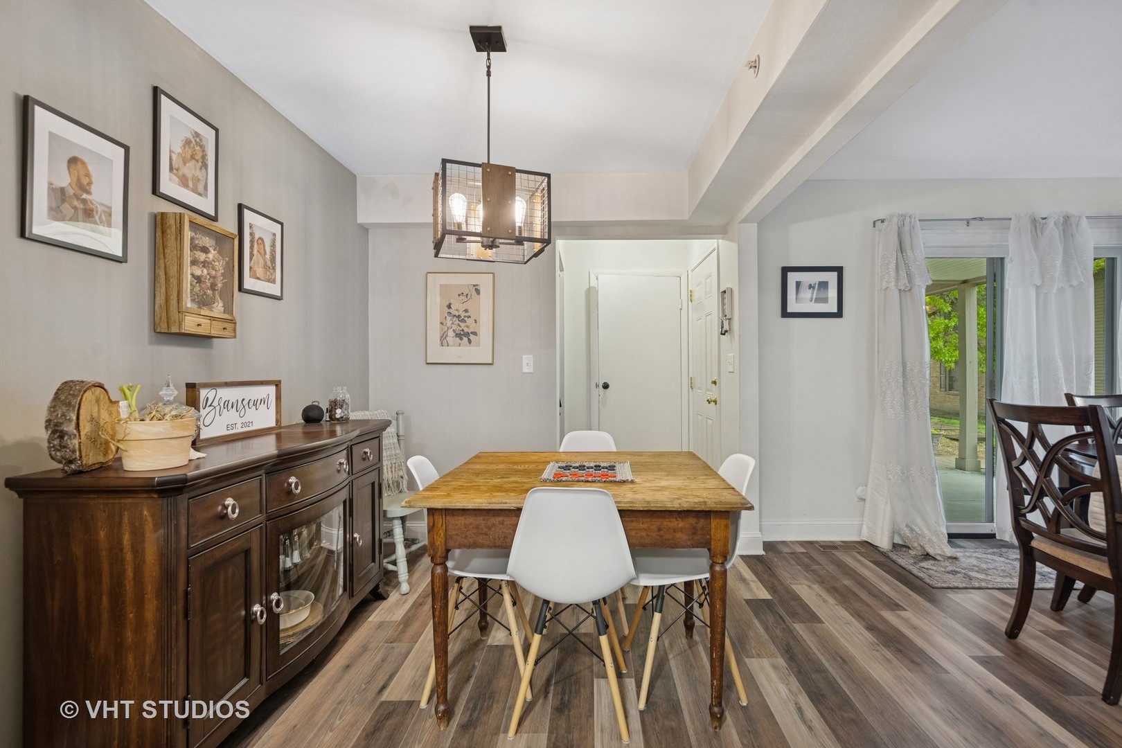 1769 Sessions Walk #D, Hoffman Estates, IL 60169