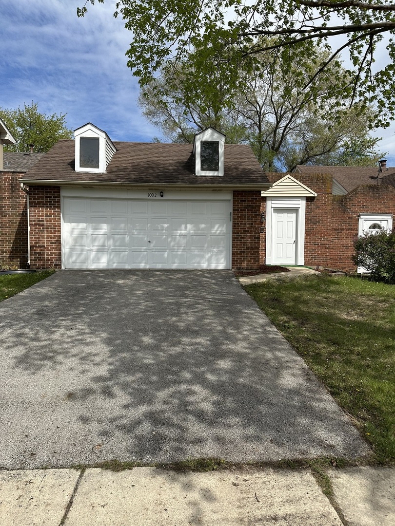 1002 Pheasant Run Lane, Aurora, IL 60504