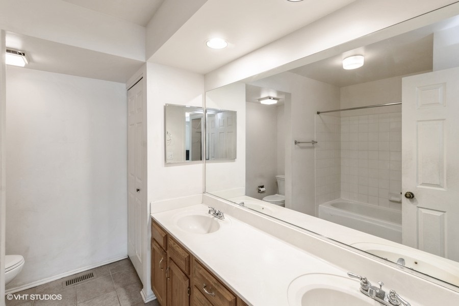 2849 Fremont Court, Schaumburg, IL 60193