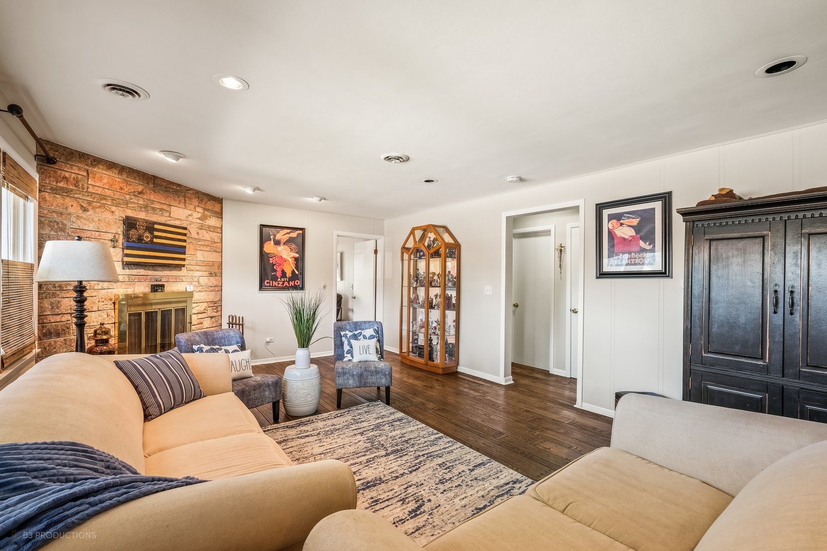 2054 N Nordica Avenue, Chicago, IL 60707