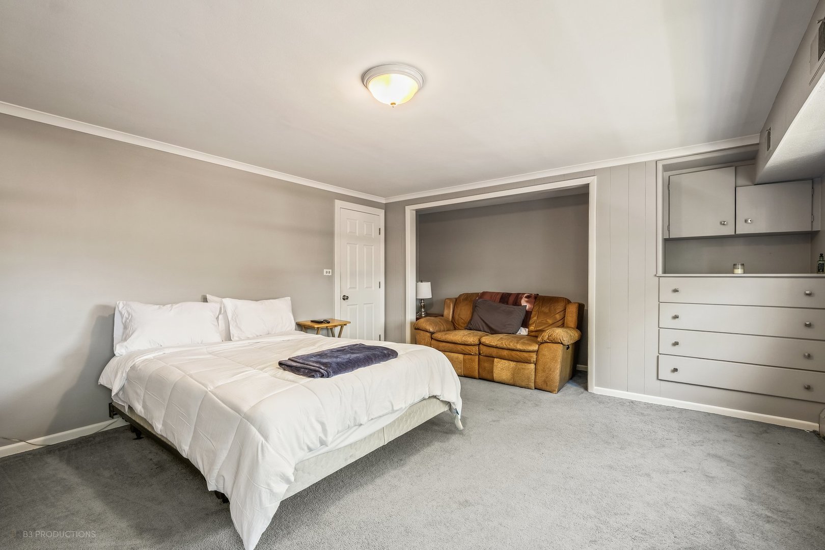 2054 N Nordica Avenue, Chicago, IL 60707