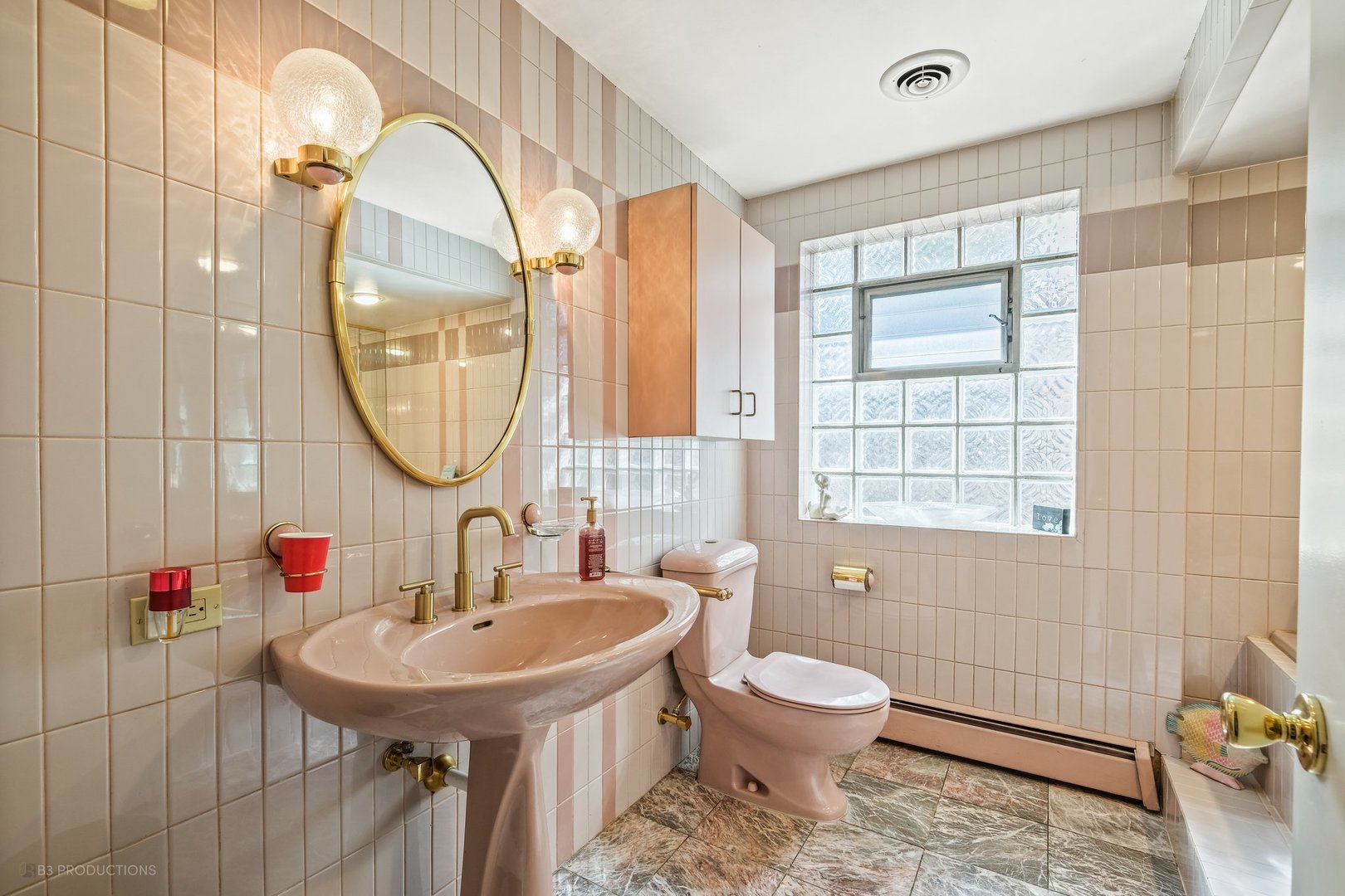 2054 N Nordica Avenue, Chicago, IL 60707