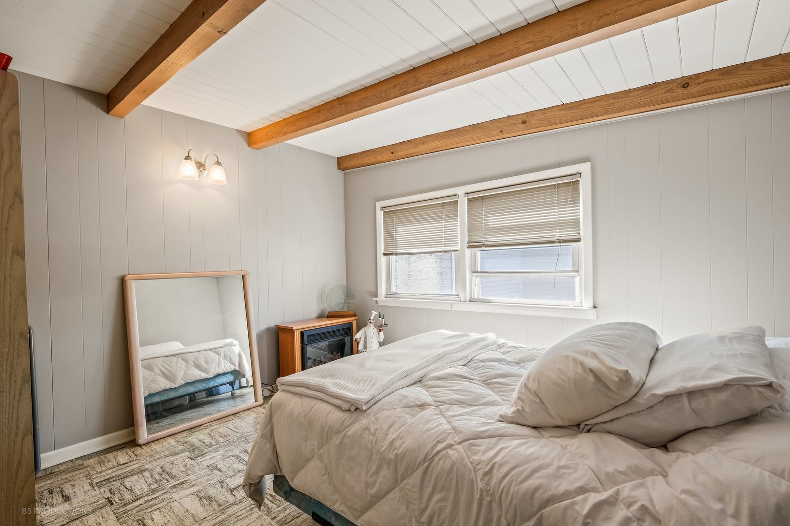 2054 N Nordica Avenue, Chicago, IL 60707