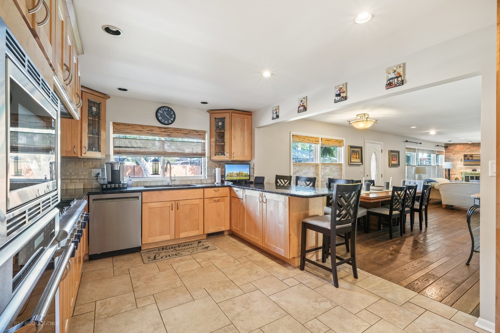 2054 N Nordica Avenue, Chicago, IL 60707