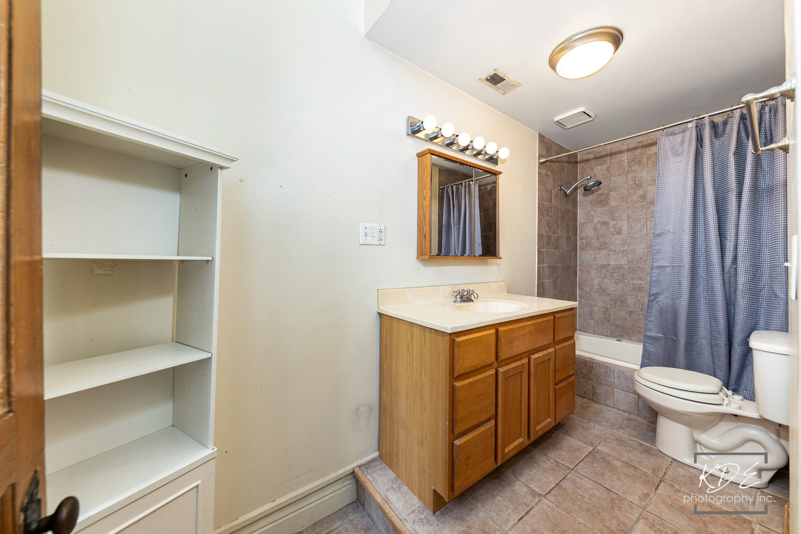 400 McCarthy Road #203, Lemont, IL 60439