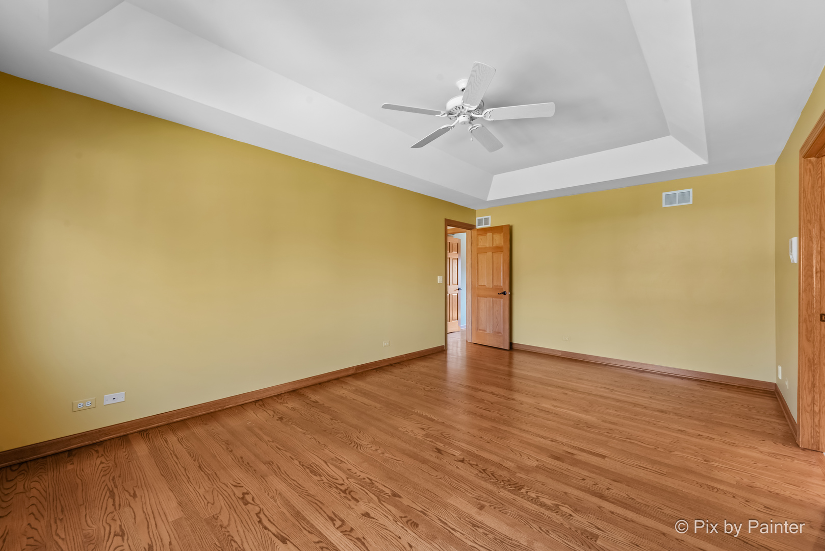 157 Constitution Drive, Bloomingdale, IL 60108