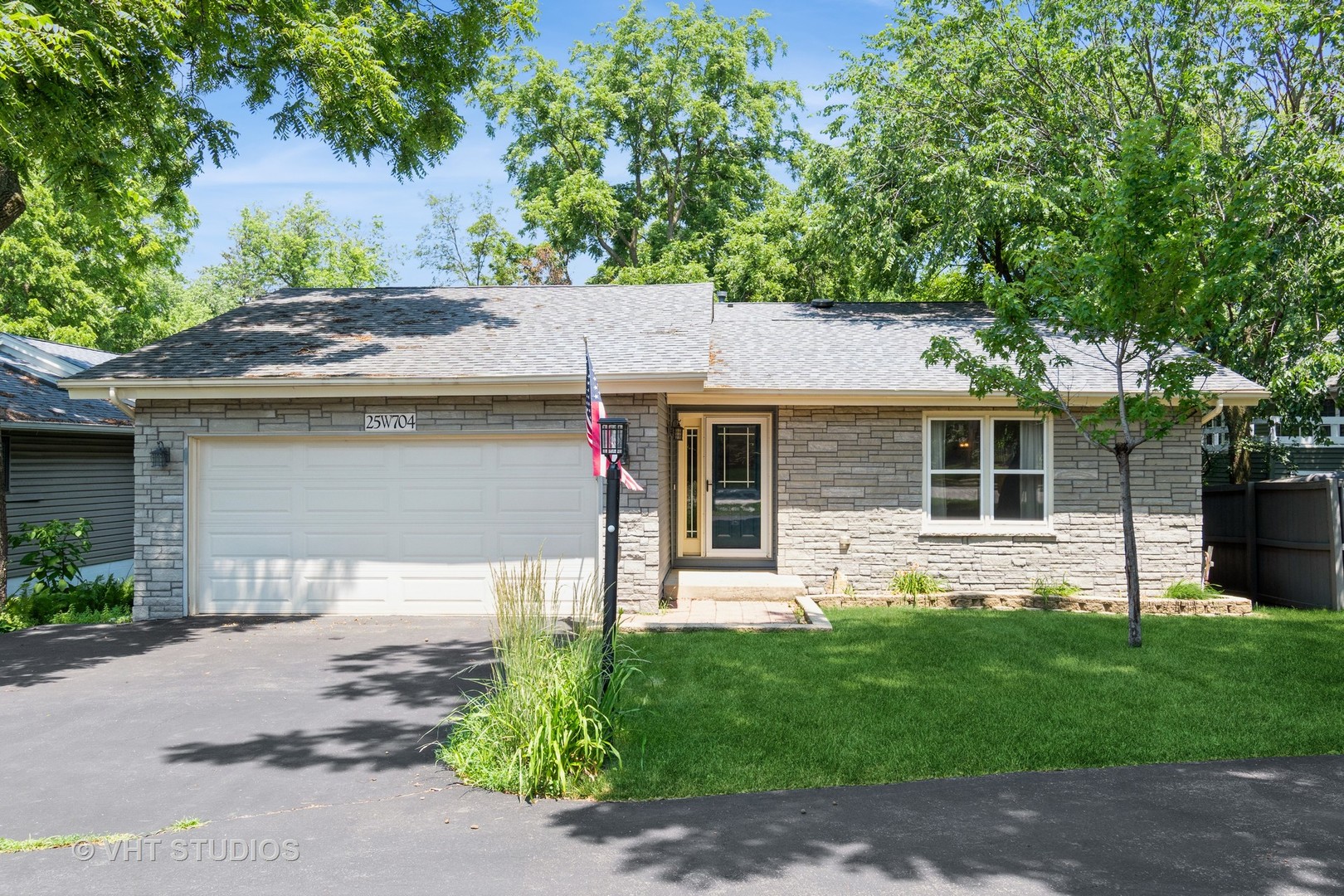 25W704 Jewell Road, Wheaton, IL 60187