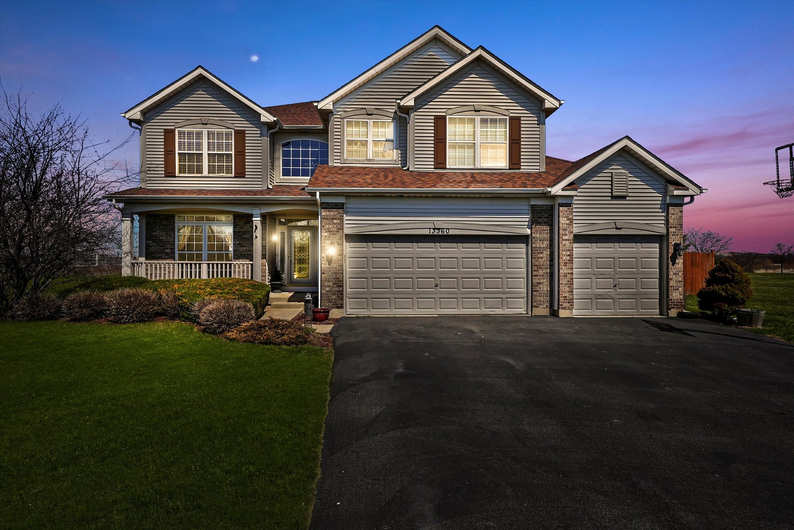 13360 W High Ridge Trail, Wadsworth, IL 60083
