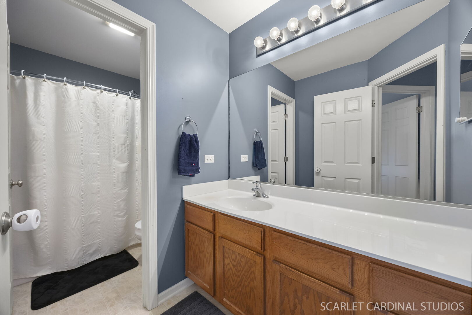 3183 Pinewood Drive, Yorkville, IL 60560
