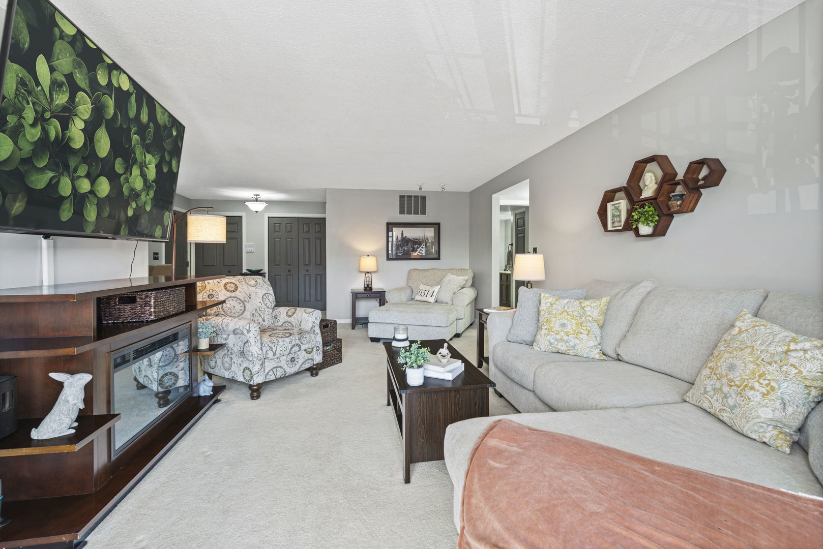 326 Park Avenue #38, Clarendon Hills, IL 60514