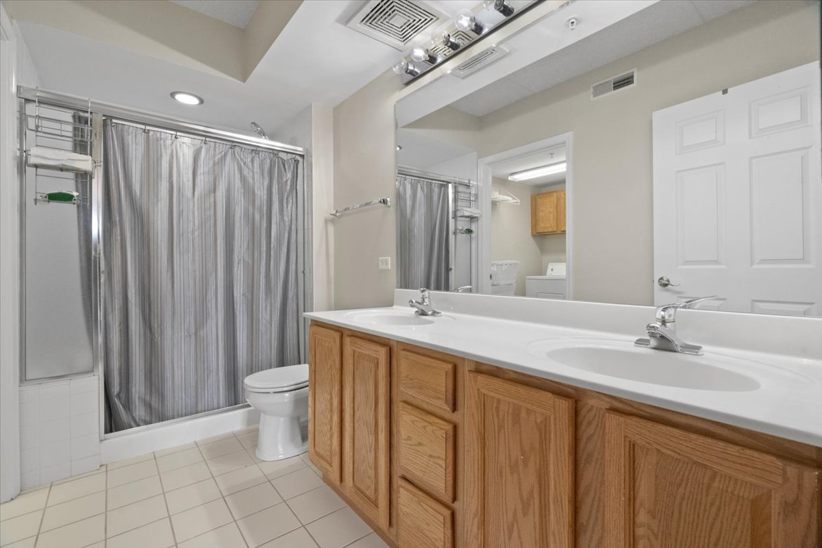 5 W Central Road #307, Mount Prospect, IL 60056