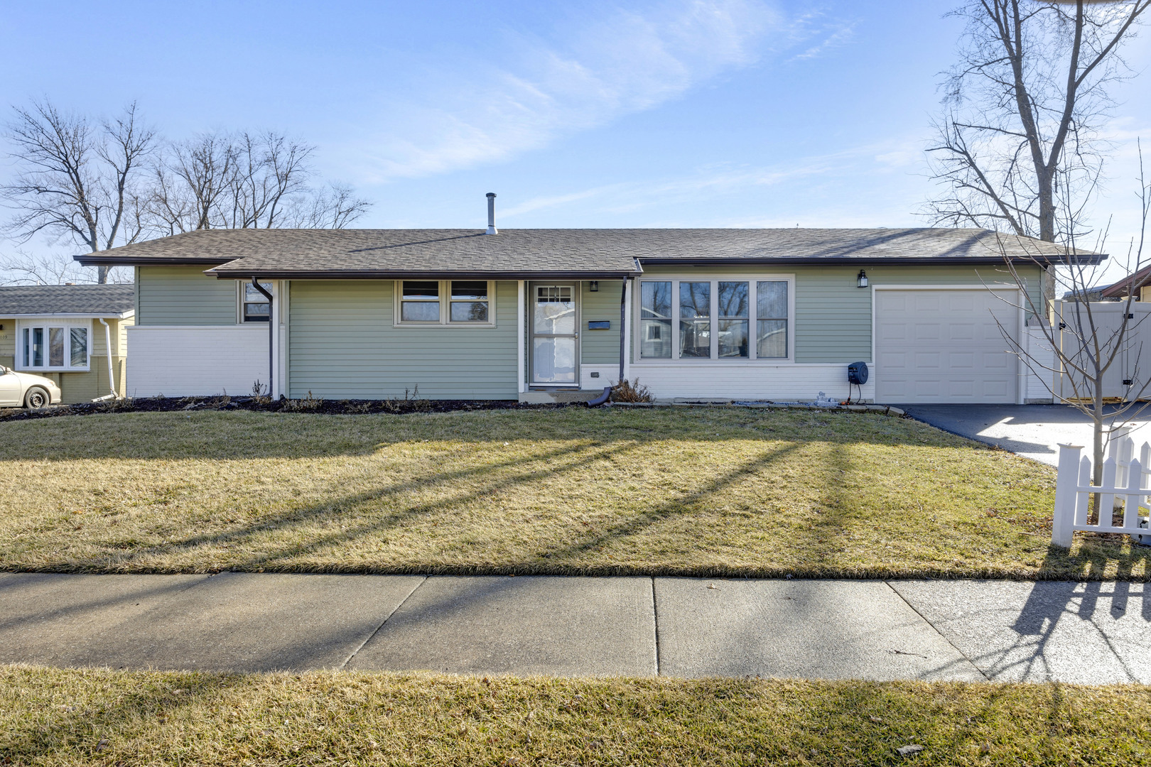 14817 El Vista Avenue, Oak Forest, IL 60452