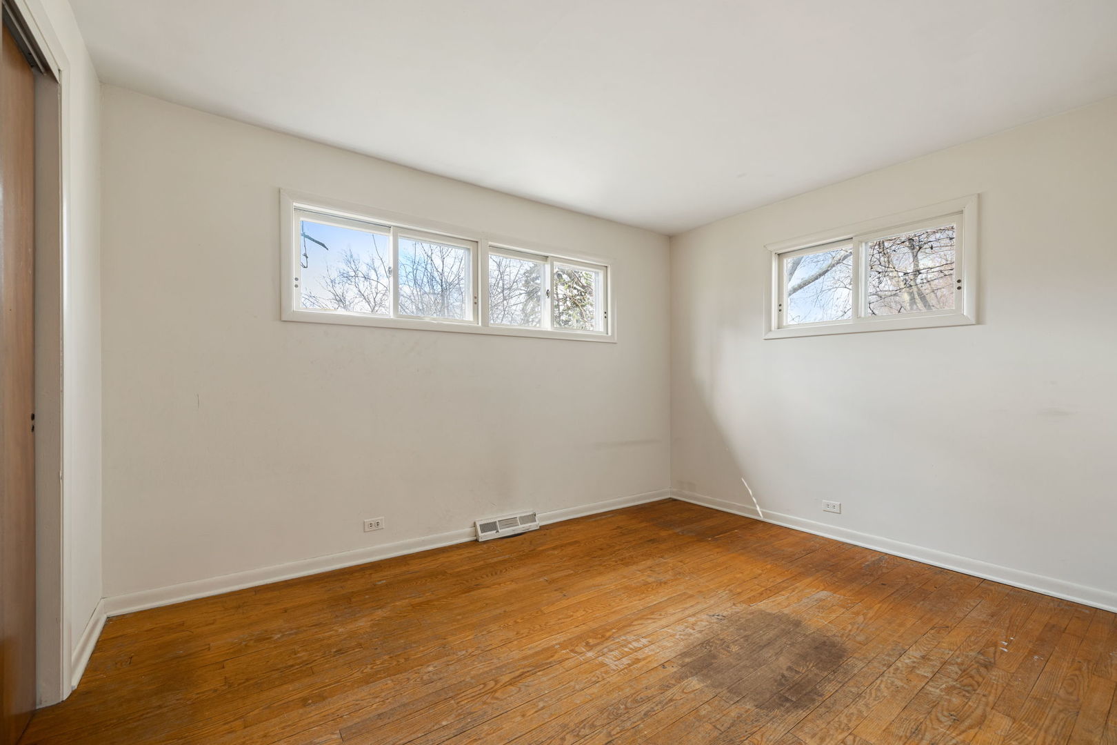 1101 60th Place, Downers Grove, IL 60516