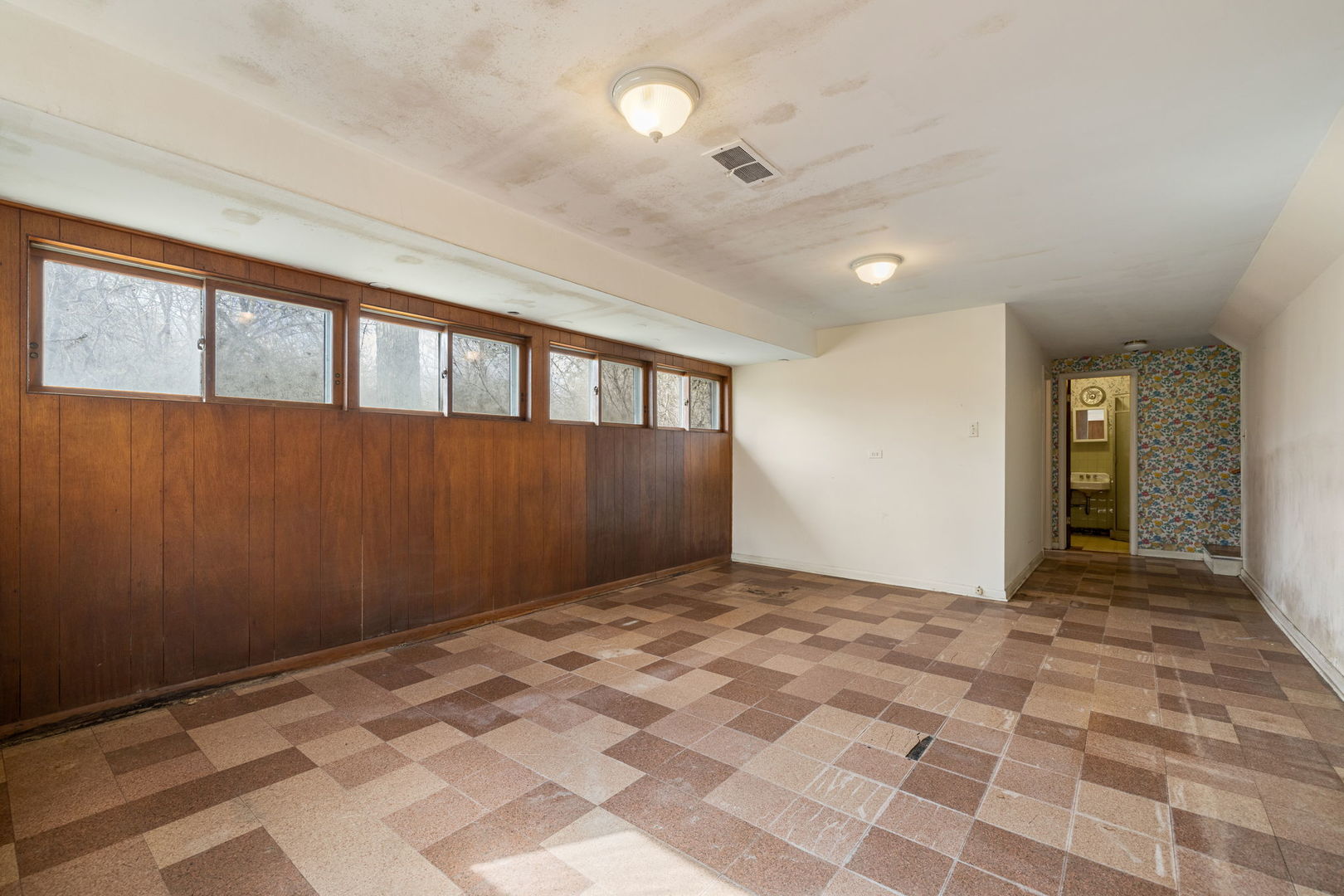 1101 60th Place, Downers Grove, IL 60516