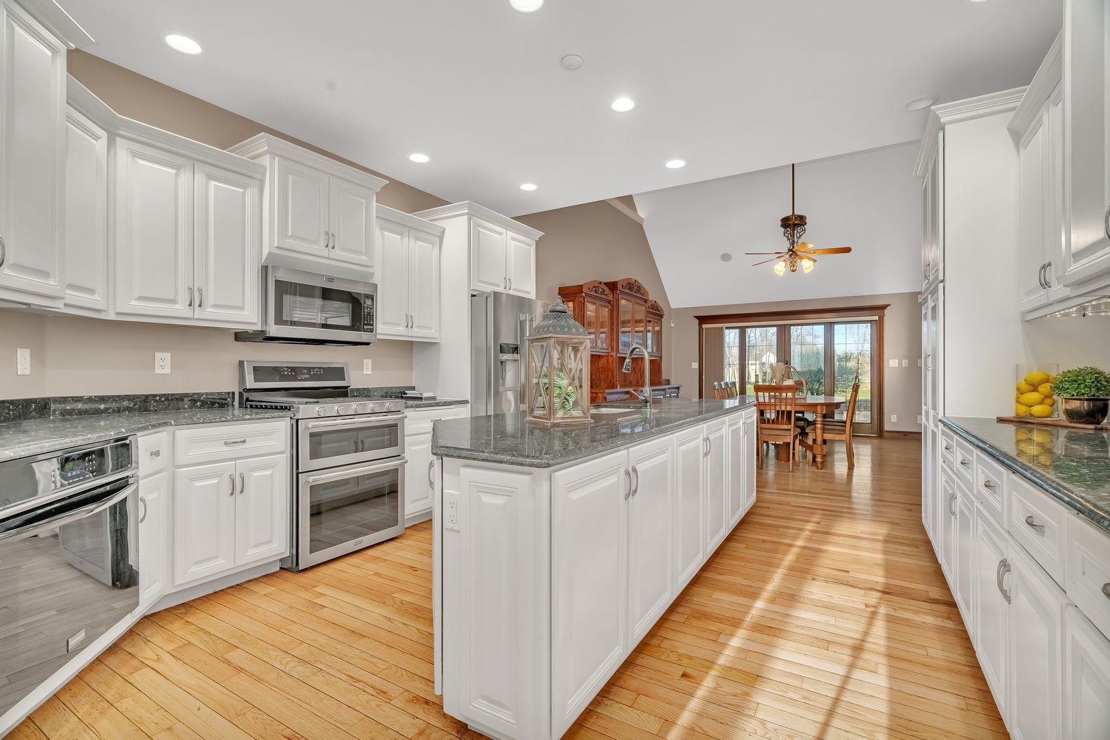 1840 N Paradise Cove, Morris, IL 60450
