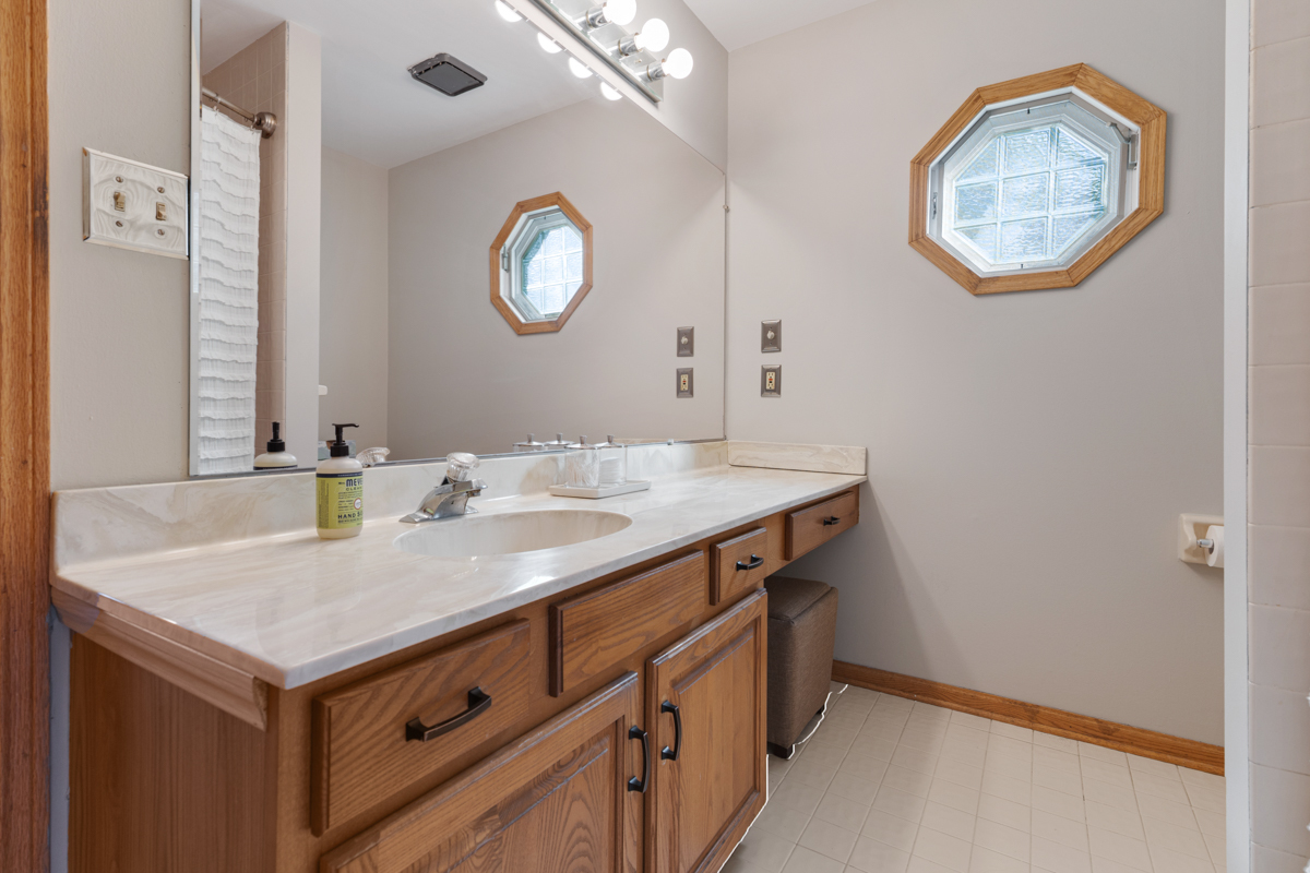 16726 Westwind Court, Tinley Park, IL 60477