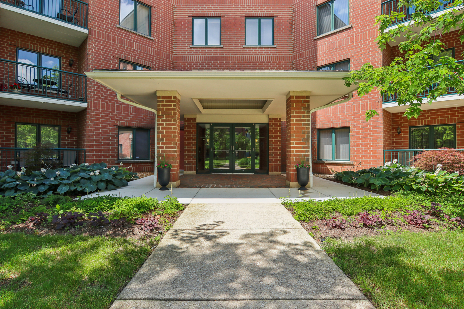 865 E 22nd Street #514, Lombard, IL 60148