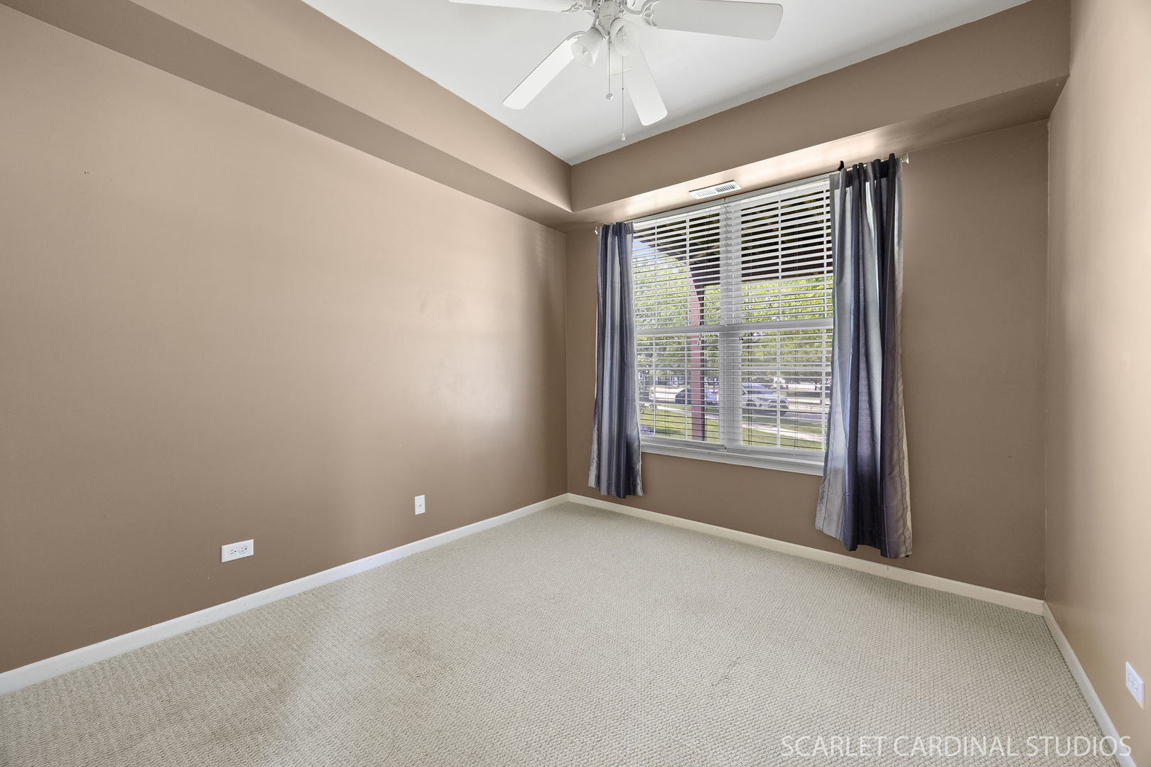 2319 Georgetown Court, Aurora, IL 60503